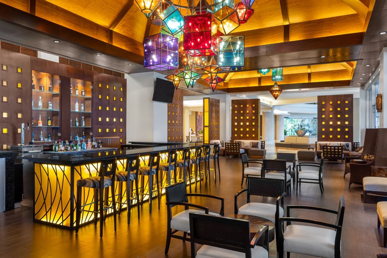 wi-ptybw-lobby-bar-13732_Classic-Hor.jpg